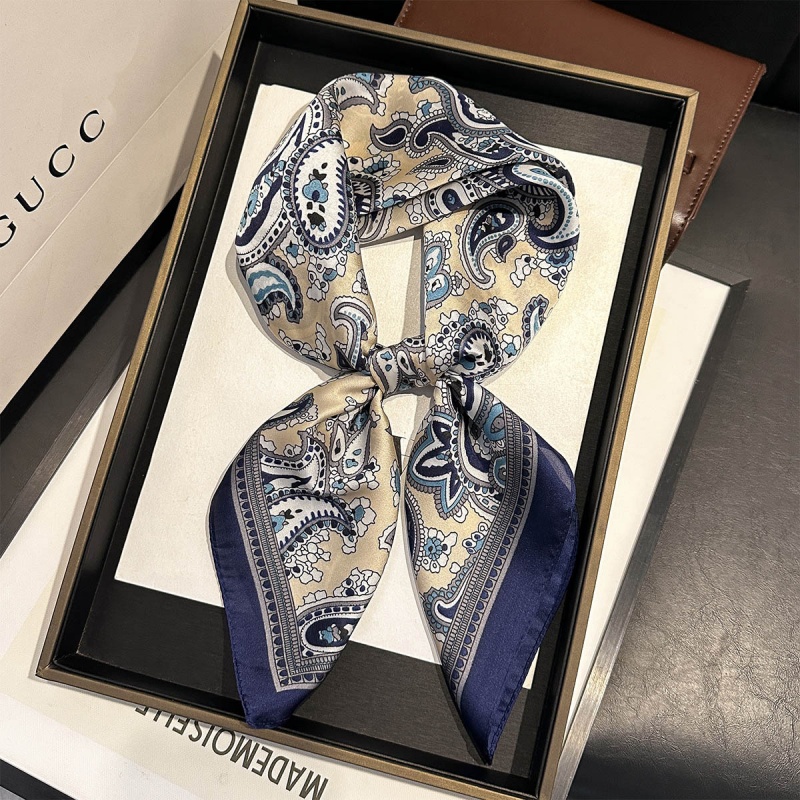 Foulard carré de luxe en satin - Luxury Bags China avis et prix